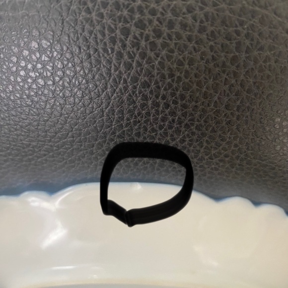 Antique Blue Plate with Gold Hand Painted Design Jean Pouyat in Limoges, France. - Picture 15 of 16